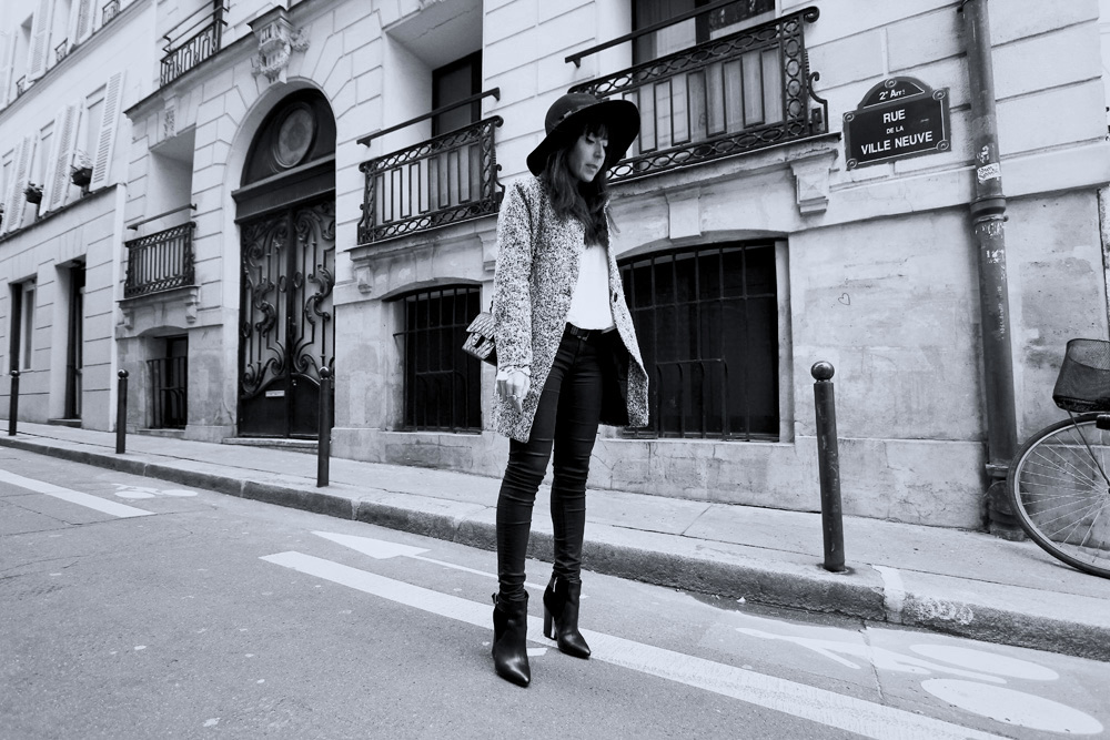 Fedora-Headict-Sac-Chanel-Manteau-SheInside-Jean-Zara-Boots-Sacha