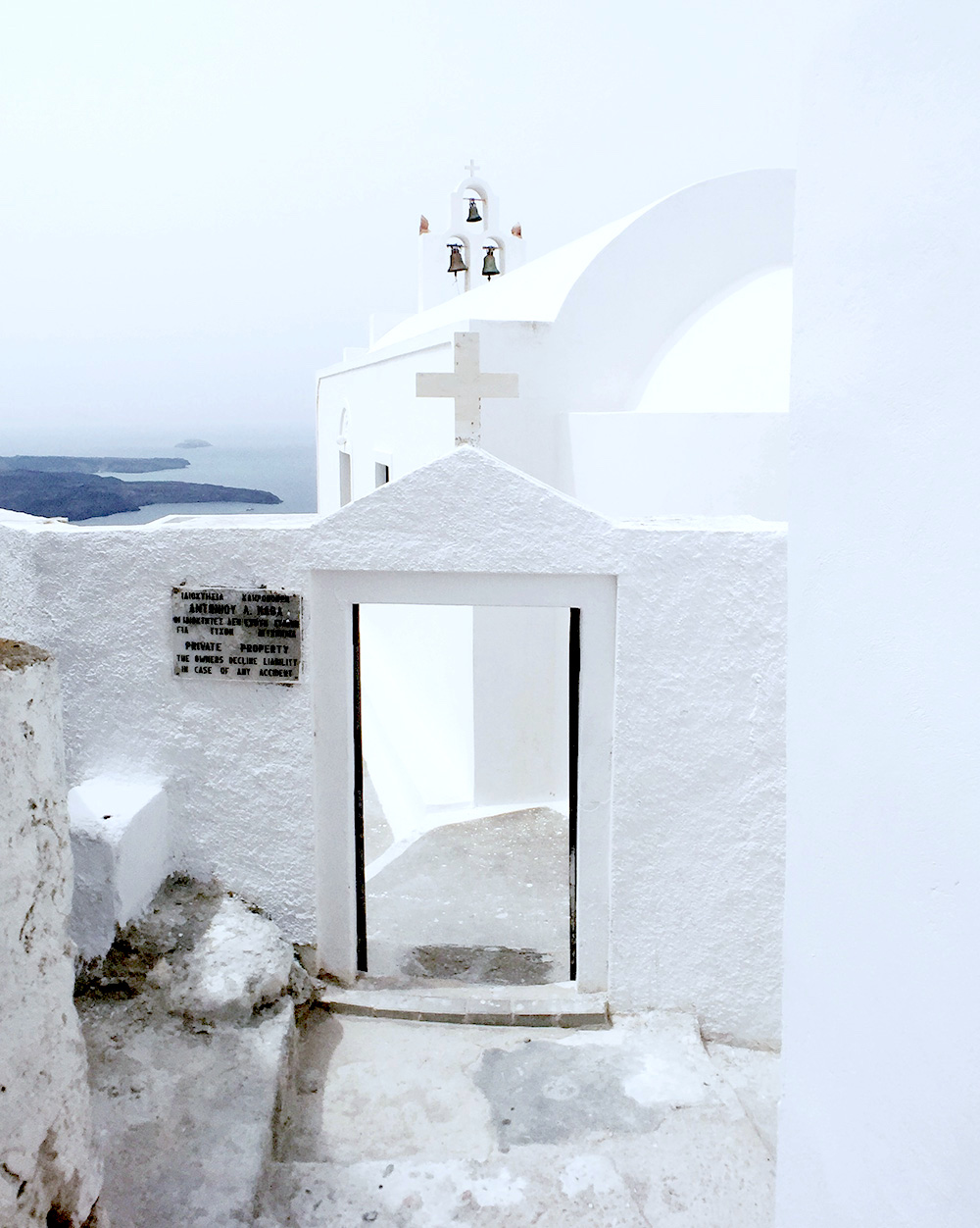 Imerovigli-Church-Entrance-Santorin-Greece