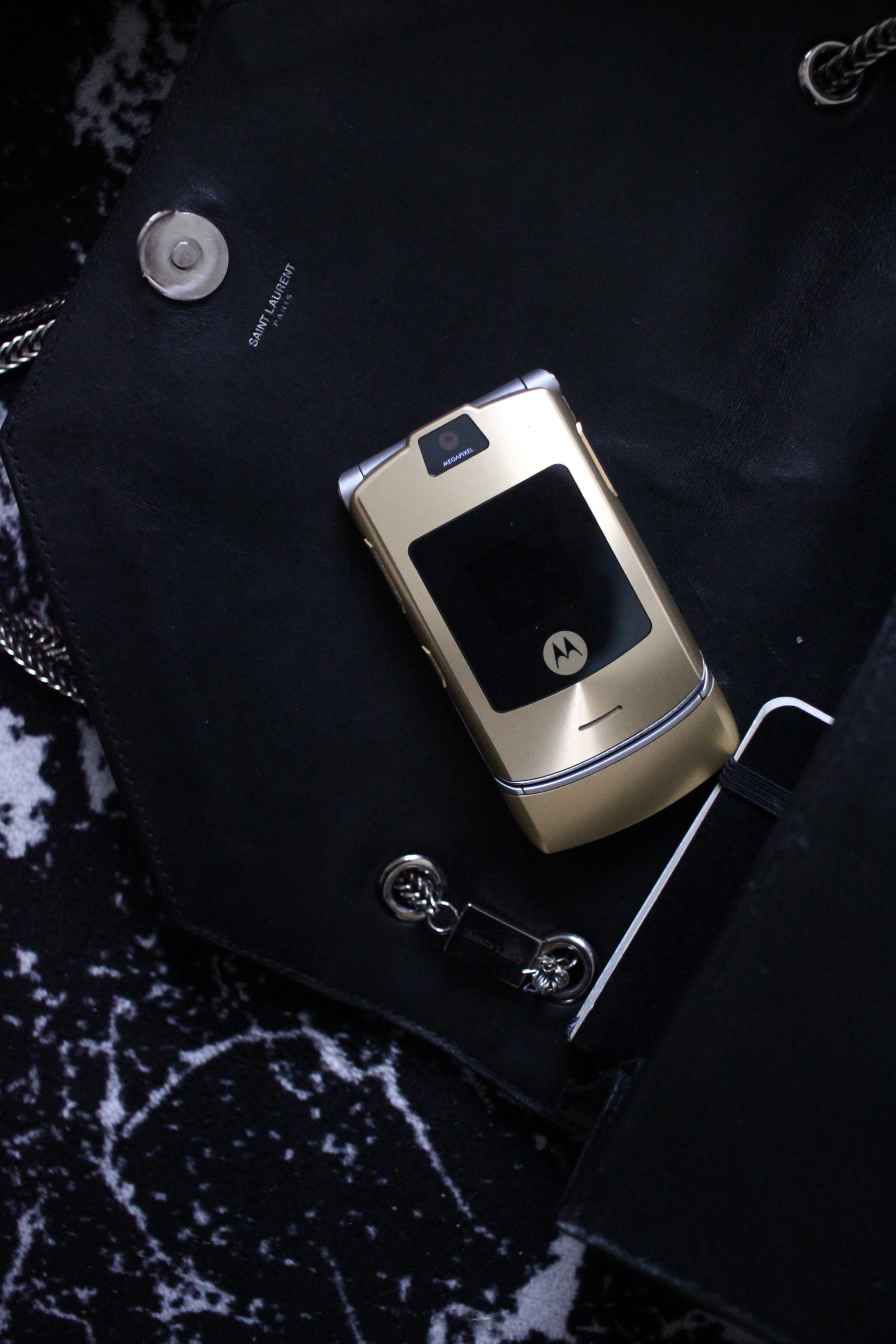 Motorola D&G v3 flip phone SLP bag