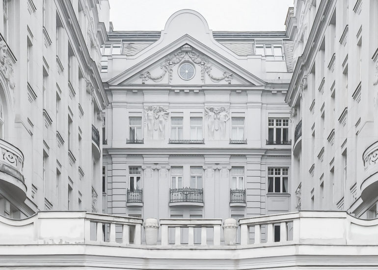 Vienna Off White Facade