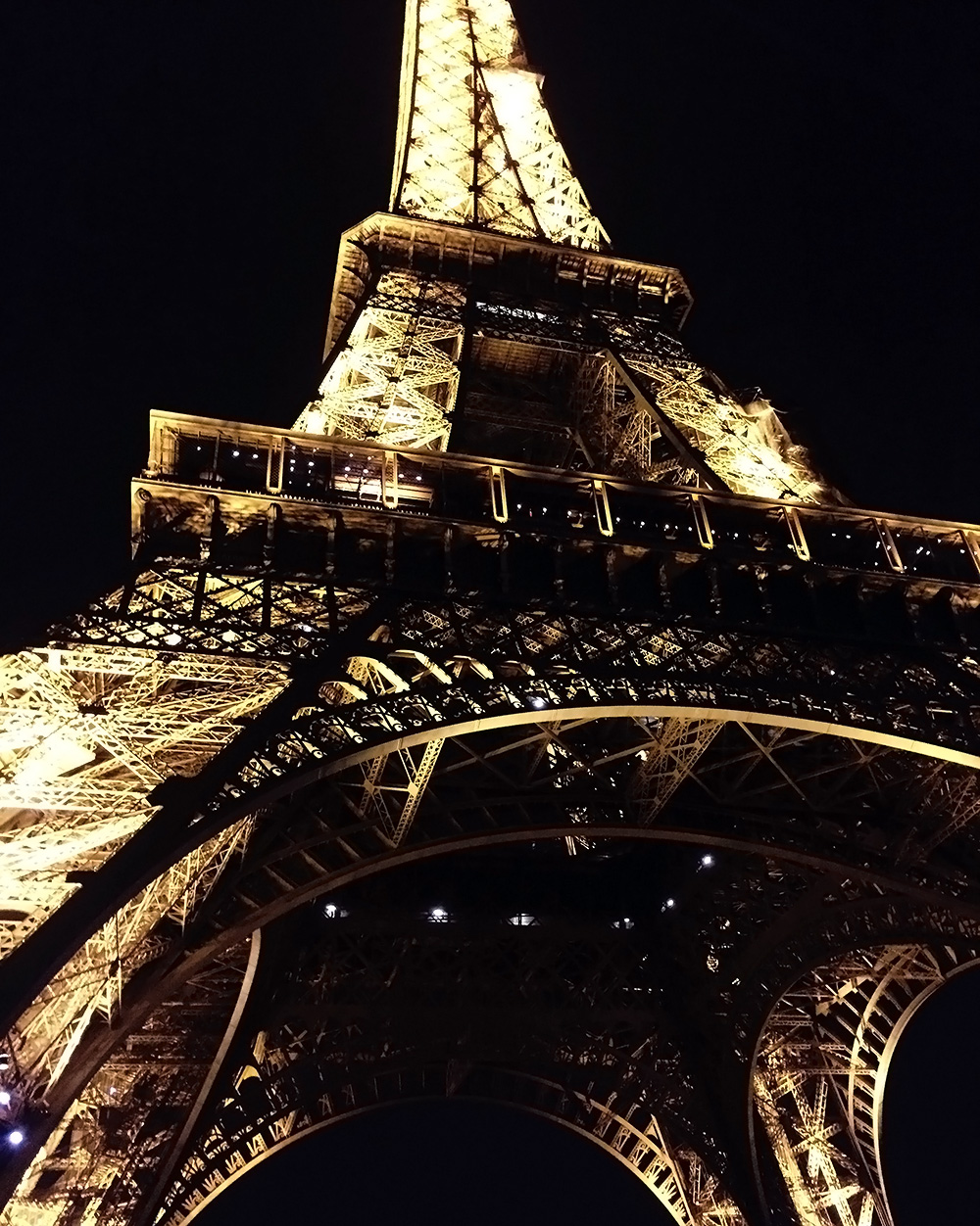 Paris-by-Night-Lights-Eiffel-Tower