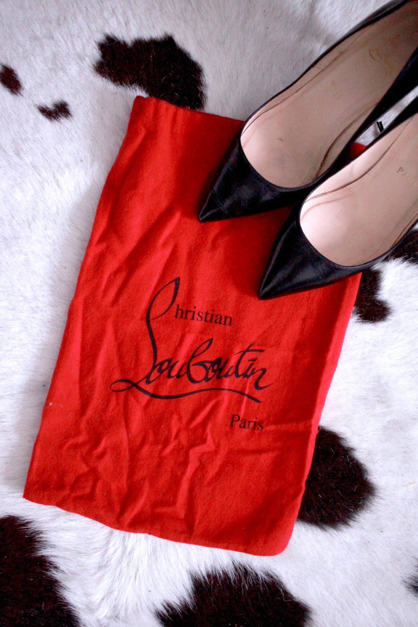 Christian Louboutin red dustbag Black Pigalle heels