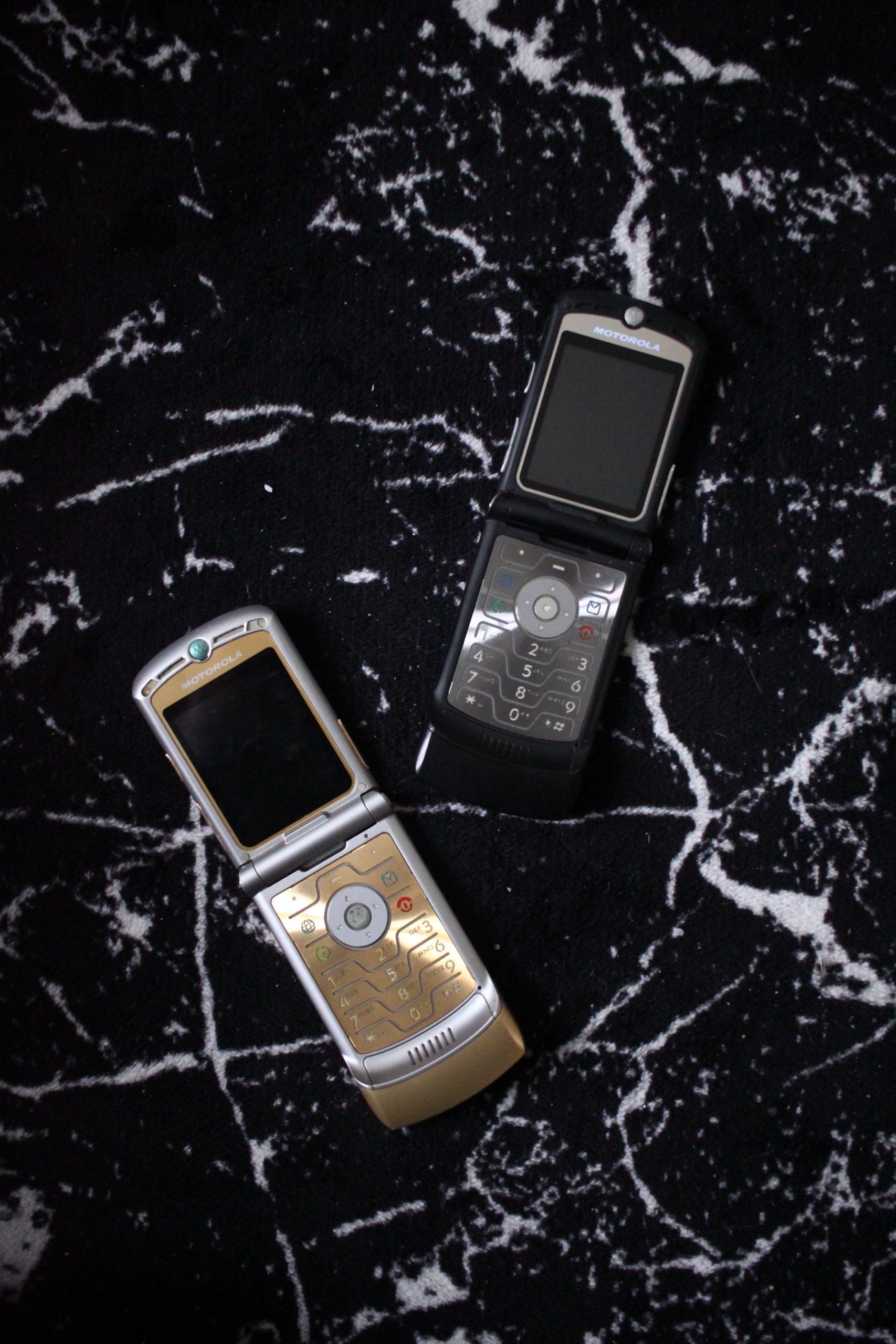 Motorola V3 D&G Gold phone Black marble duet open