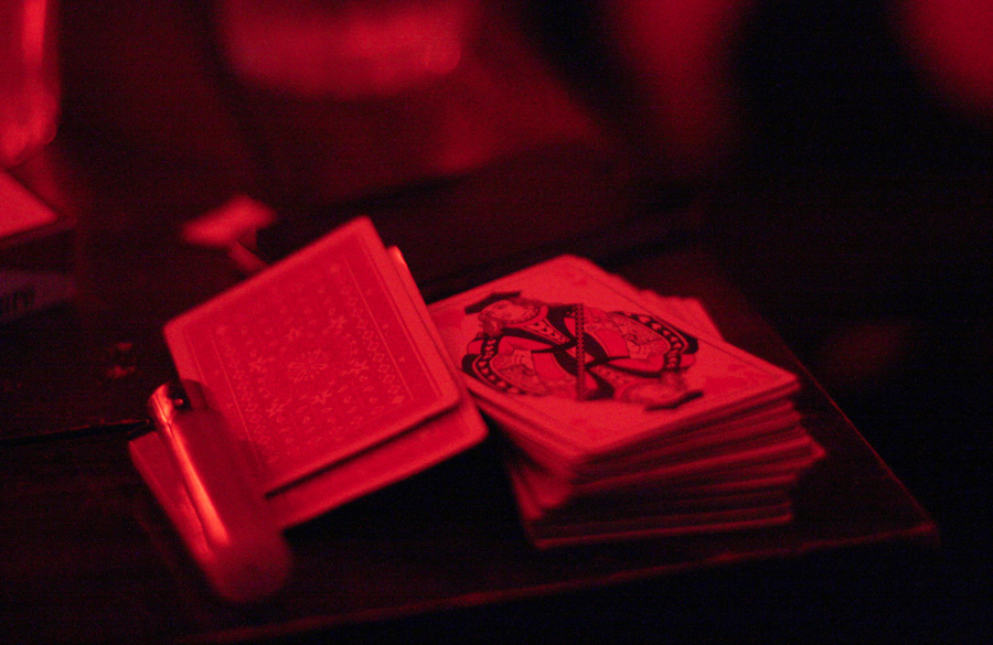 Cartes 2012 red light