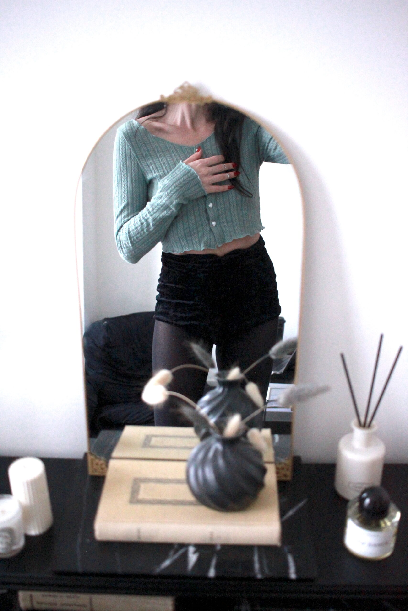 Green rib heart crop knit top velvet shorts