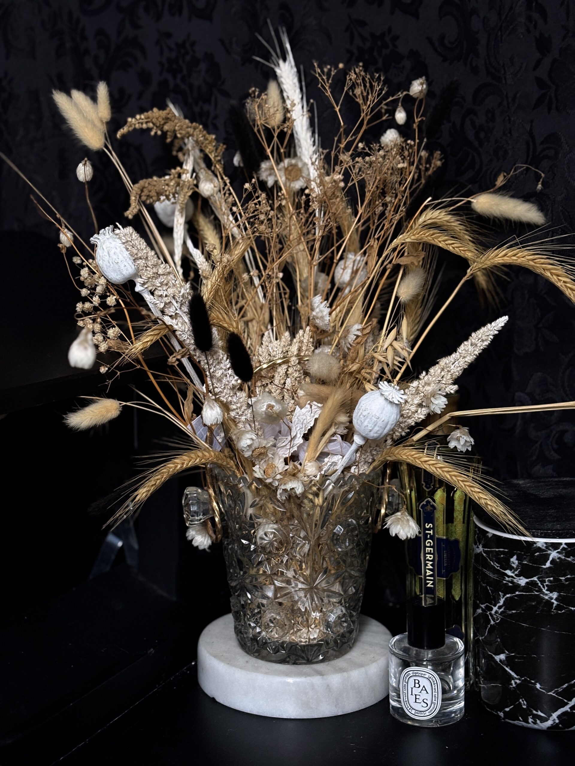 Paris 7 Home Decor Bar Dried flowers full