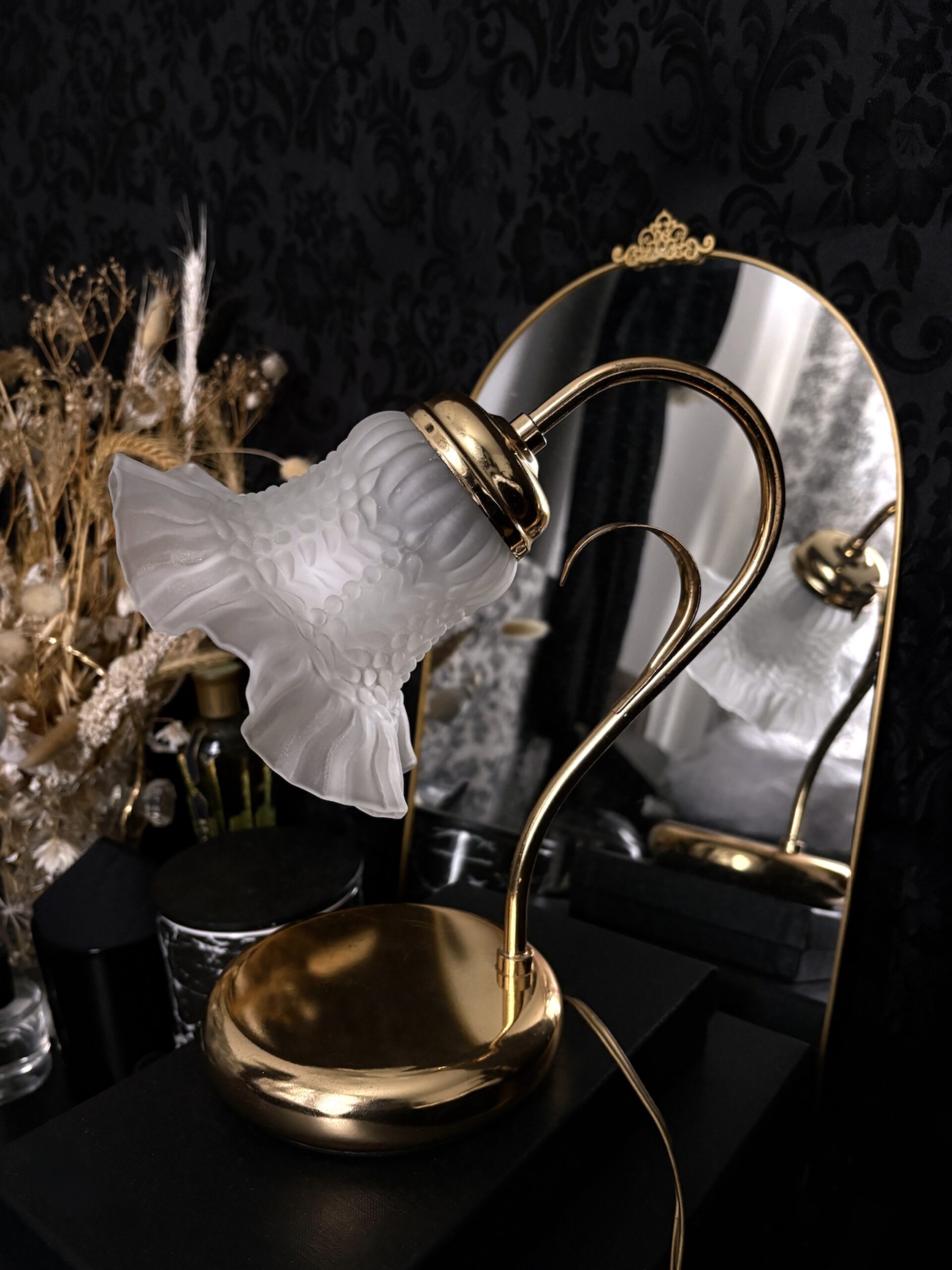 Paris 7 Home Decor Bar Golden Tulip lamp old
