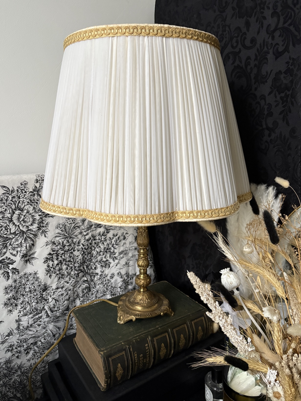 Vintage pleated lamp shade golden Green old books antiques